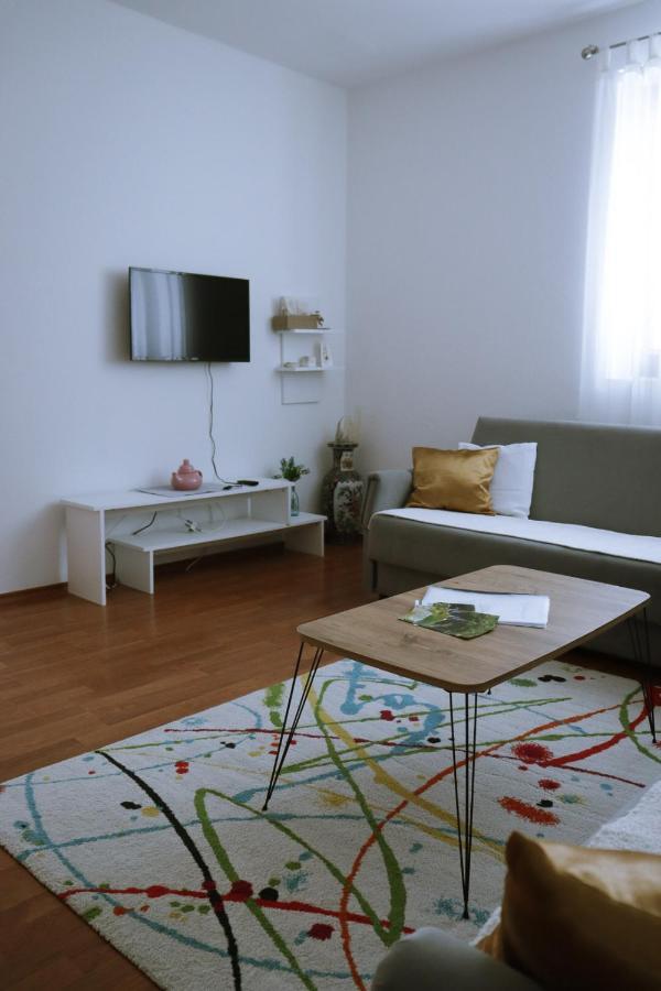 House Natural Citluk Luaran gambar